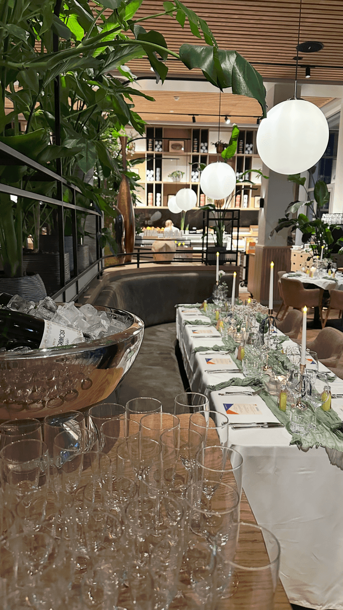 Gestylde tafel bij een privédiner